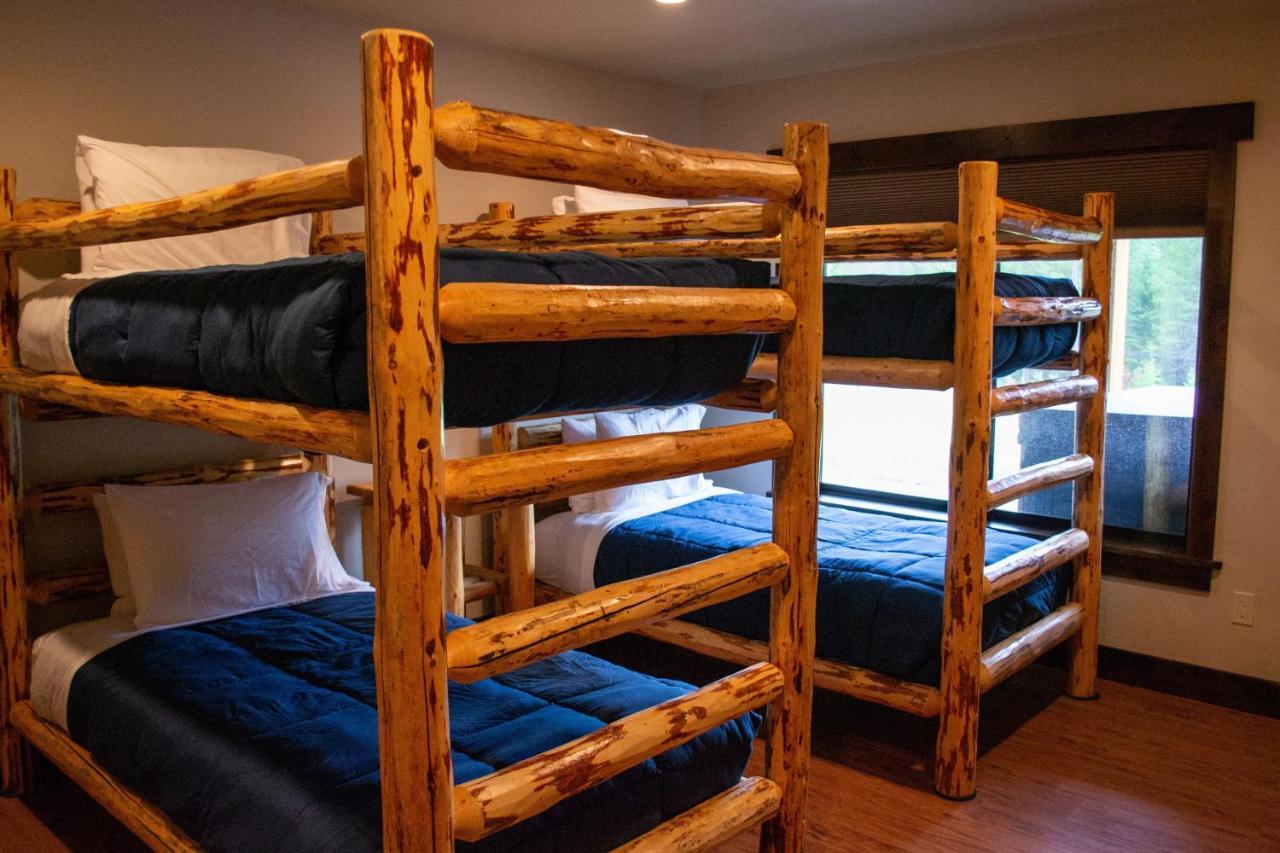 Glacier Homestead Coram Ngoại thất bức ảnh