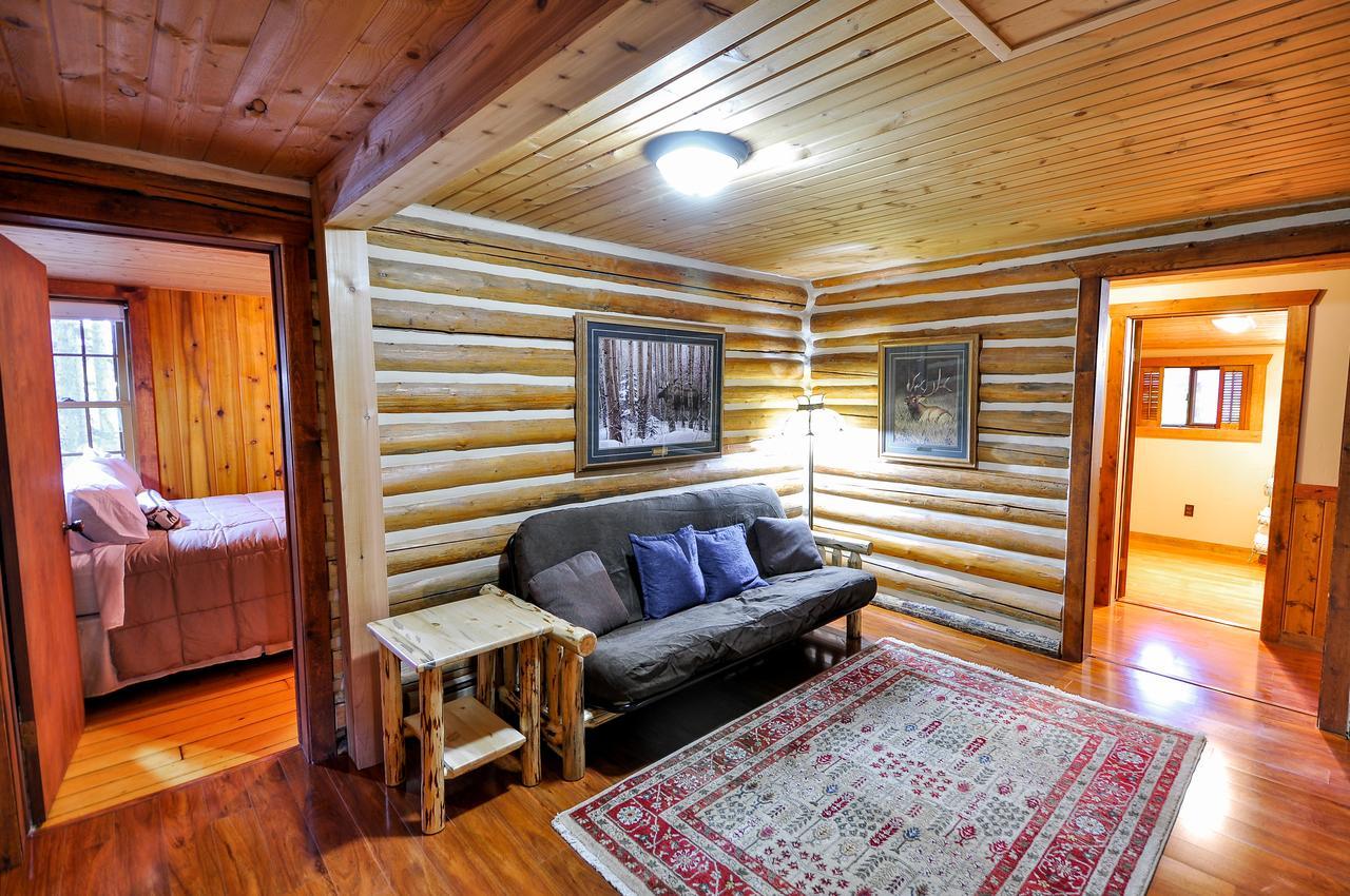 Glacier Homestead Coram Ngoại thất bức ảnh